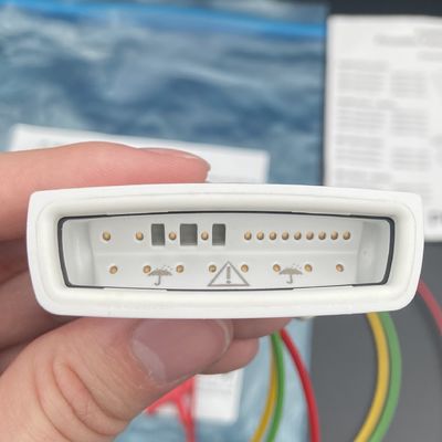 ثلاثة أدلة العصا القياسية الأوروبية مع وصلة الأكسجين في الدم ECG 3 رصاصة Grabber REF:989803171911